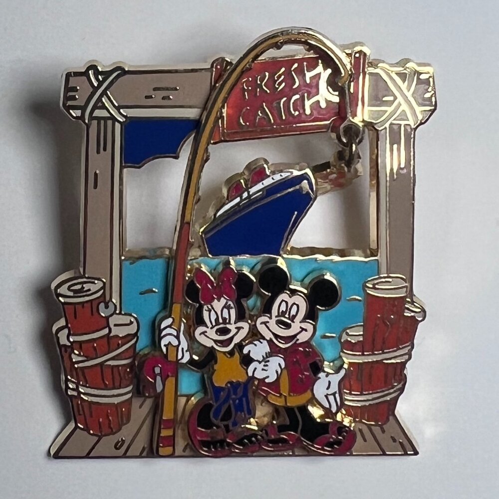 mickey & minnie “fresh catch” dangle • disney cruise line (DCL) exclusive pin